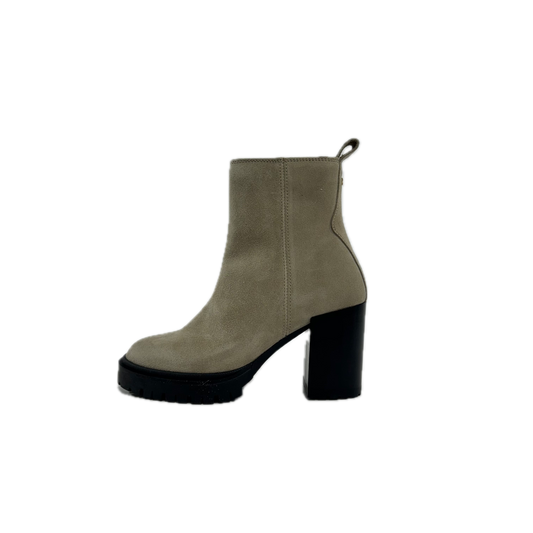 Naomi 03.04 hellbraun