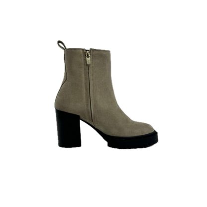 Naomi 03.04 hellbraun