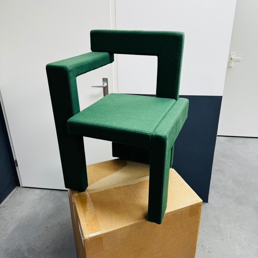 Rietveld Steltman Stuhl, links, grün gepolstert – Ikonisches Design von Gerrit Rietveld