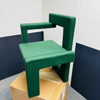 Rietveld Steltman Stuhl, links, grün gepolstert – Ikonisches Design von Gerrit Rietveld