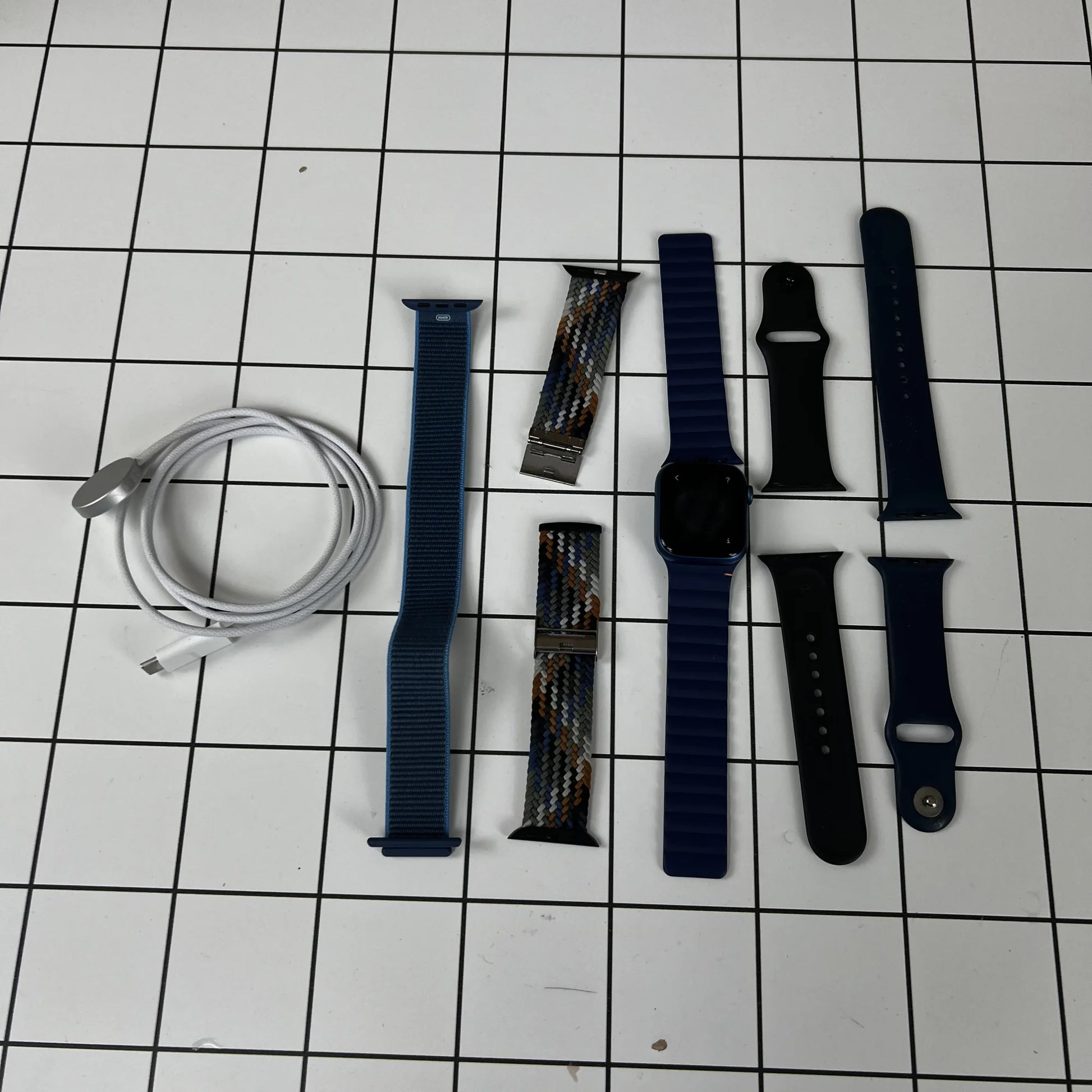 apple watch 7 series aluminimum blauw 41 mm 4 extra bandjes zwart/scout-blauw/lichtblauw kliterband/meerdere kleuren