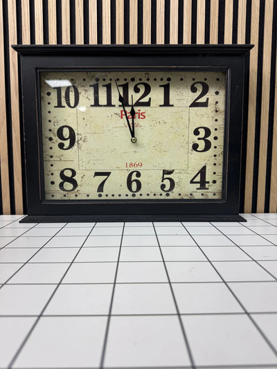 Klok - Rechthoekig - Kunststof - 30x40 cm - zwart
