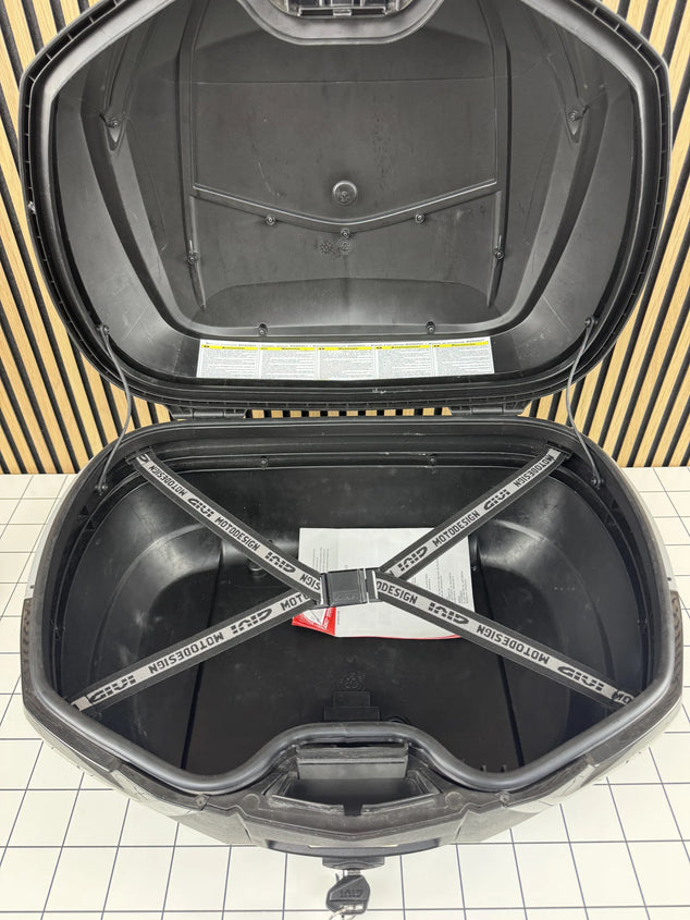 V47 Tech Topkoffer Zwart