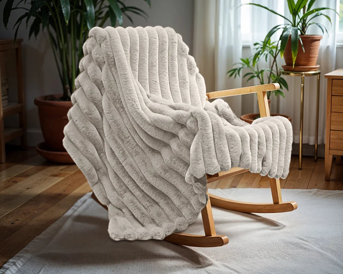 Rib Rabbit Fur Plaid Ecru/Wit 240 x 200