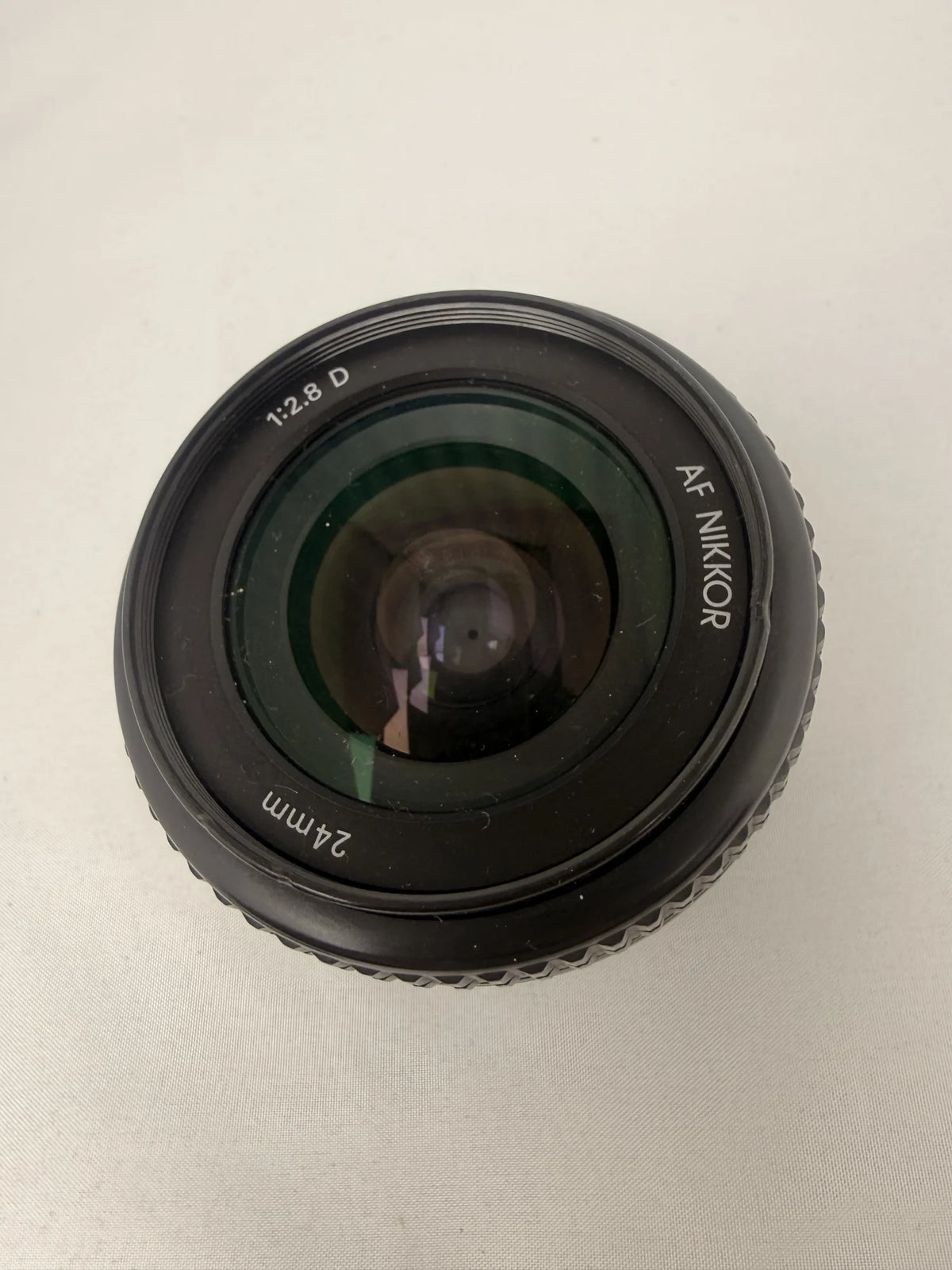 lens AF Nikkor 24mm f/2.8D