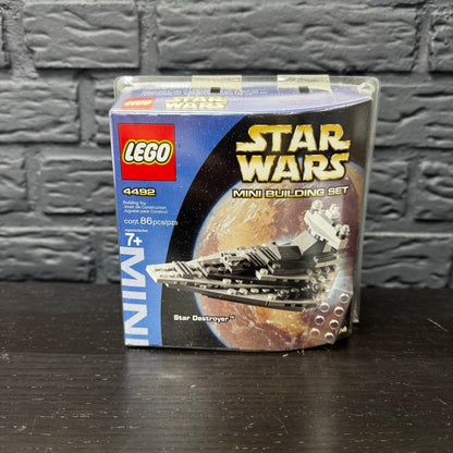 LEGO 4492 Star Wars – Mini-Sternenzerstörer | Kompaktes Kraftpaket des Imperiums