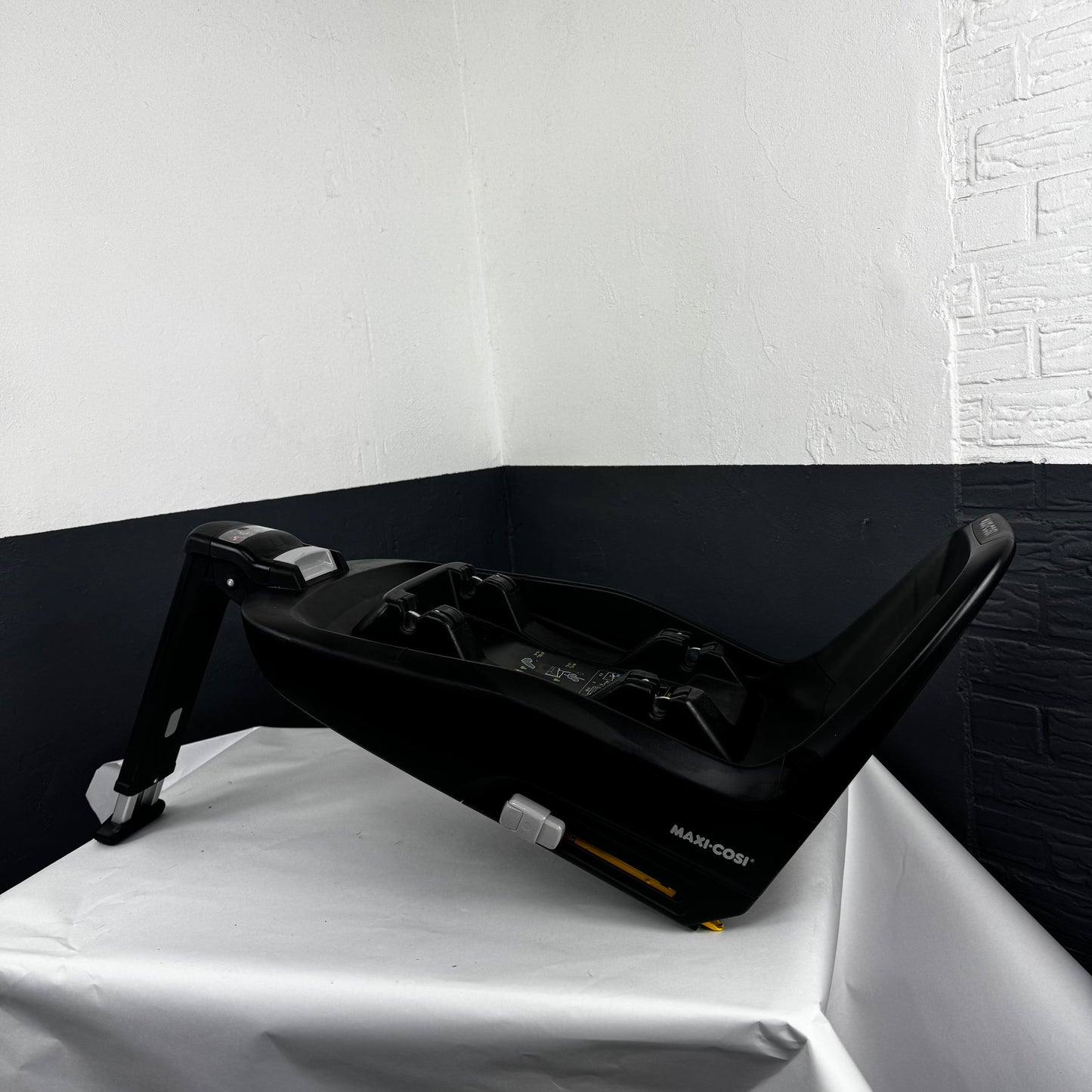 Maxi-Cosi FamilyFix One i-Size Isofix-Basis + Autositz – Gebraucht