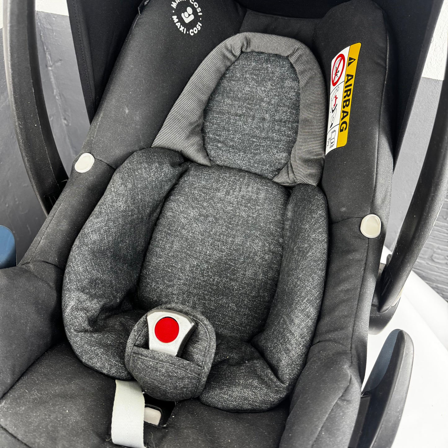 Maxi-Cosi FamilyFix One i-Size Isofix-Basis + Autositz – Gebraucht