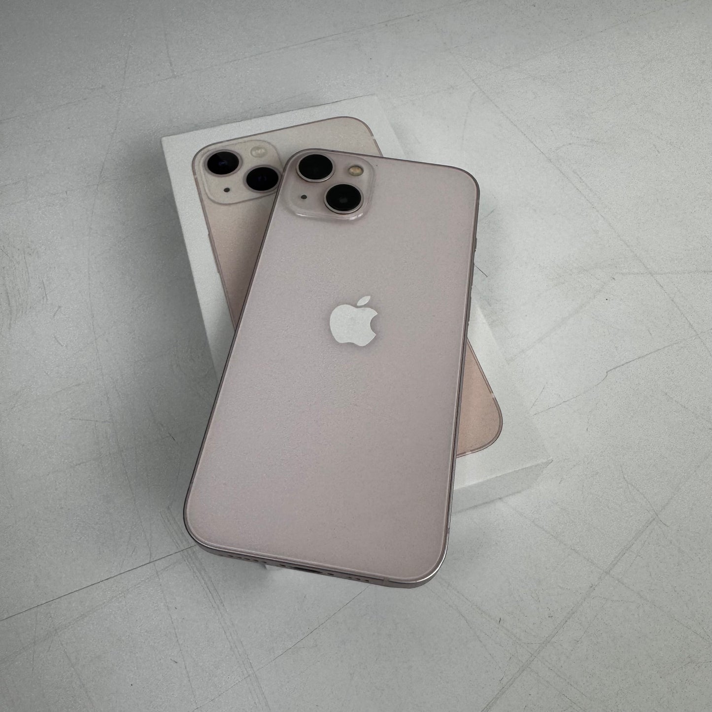 iPhone 13 128GB pink A2633 – generalüberholtes Smartphone