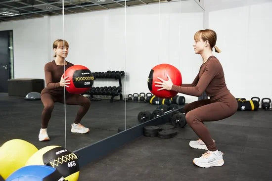 Rebblo Wall Ball - 8 Kg Gewichtsbal - Crossfit Medicijnbal - Fitness Gewicht - Kunstleer - ⌀ 32 cm