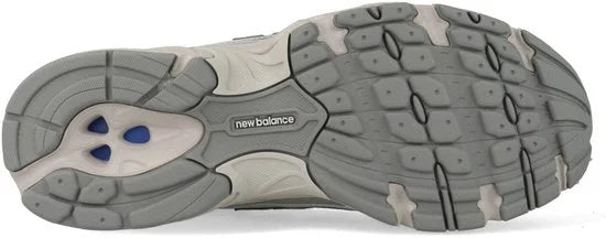 New Balance 740 - Sneakers - Unisex - Metallic Silver