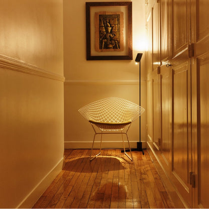 Stehleuchte „Vision 20/20“ – Beleuchtung von oben und unten | DCW Editions